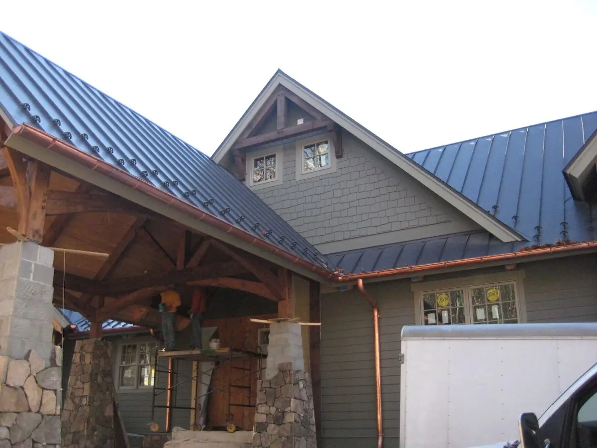 Craftsman Roofing team delivering quality roofing work in Araby Commons